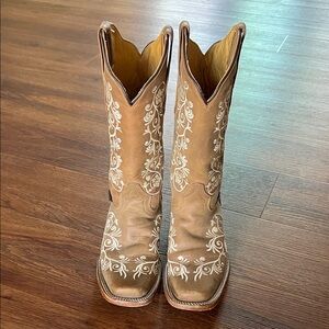 Rock’em floral boots